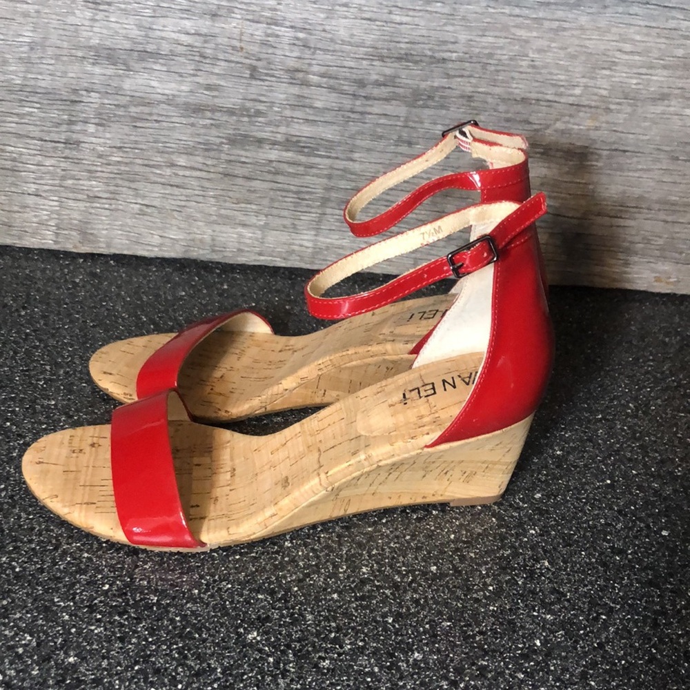 Vaneli red ankle strap heels 👠 womens size 7.5 - Picture 4 of 6